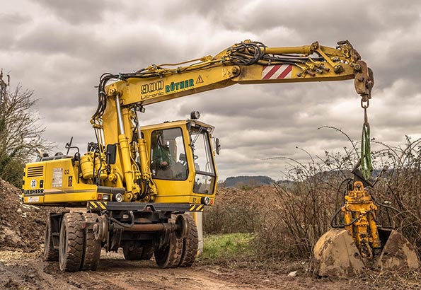 推土机保养知识:让设备焕发新生